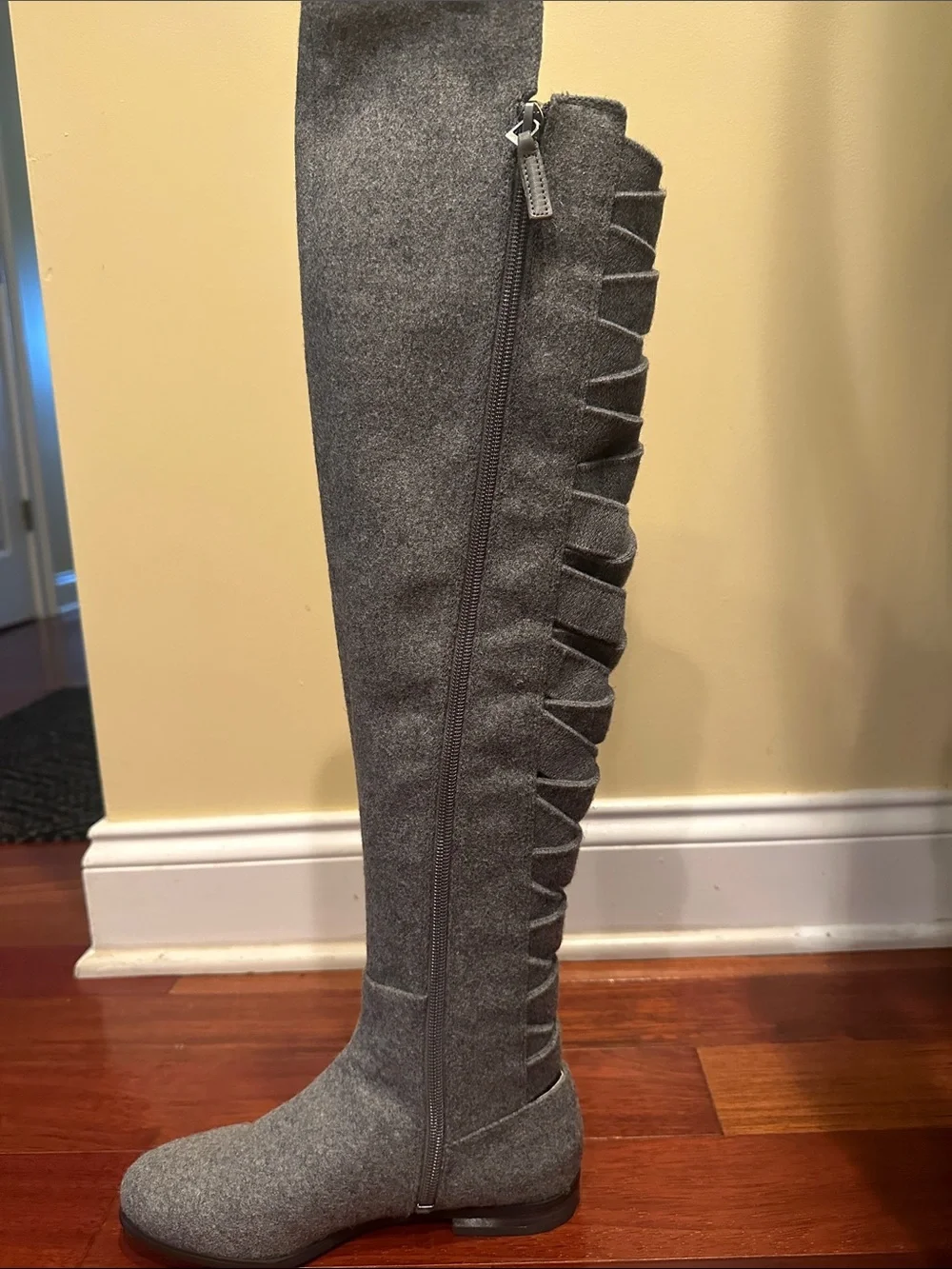 Nine West stylish gray